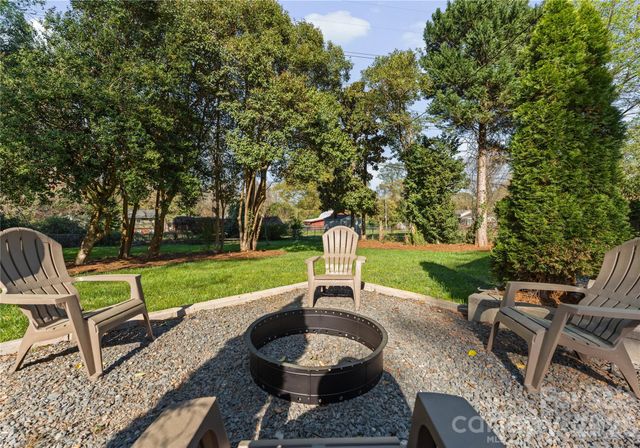 5100 White Oak Road, Charlotte, NC 28210