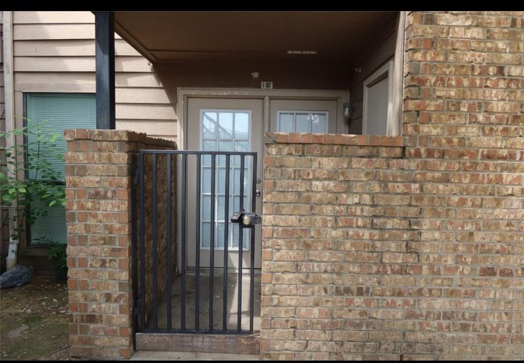 9817 Walnut Street 107, Dallas, TX 75243