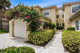 77 Silver Oaks CIR 8102, Naples, FL 34119