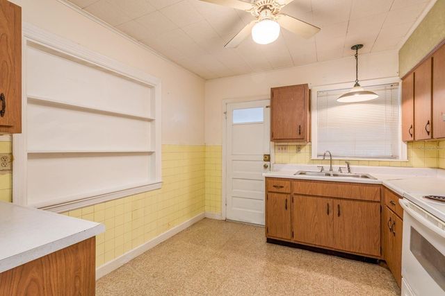 2883 STATE ROAD 590, Clearwater, FL 33759