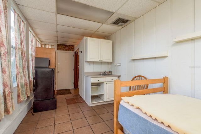 2883 STATE ROAD 590, Clearwater, FL 33759