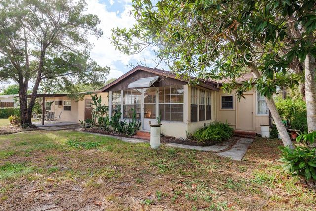 2883 STATE ROAD 590, Clearwater, FL 33759