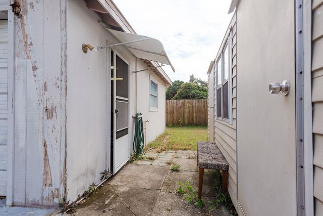 2883 STATE ROAD 590, Clearwater, FL 33759