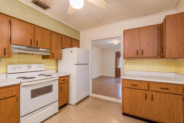 2883 STATE ROAD 590, Clearwater, FL 33759