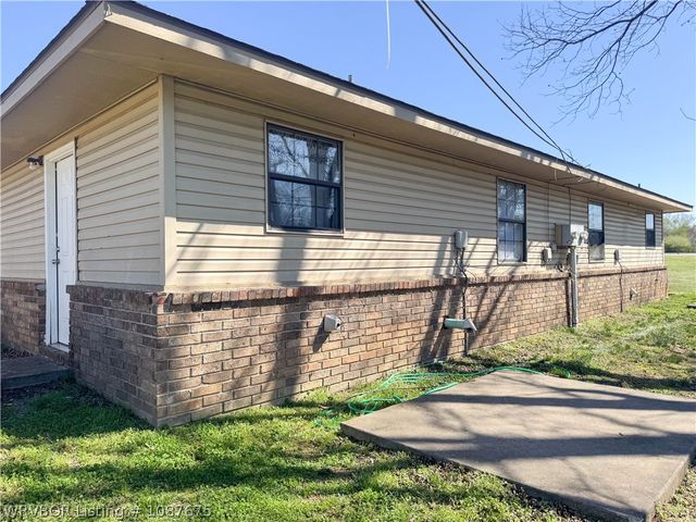 1002 Falconer Street, Charleston, AR 72933