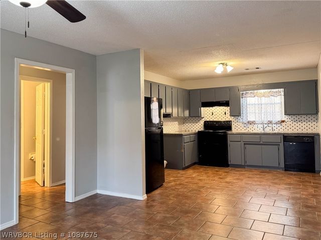 1002 Falconer Street, Charleston, AR 72933