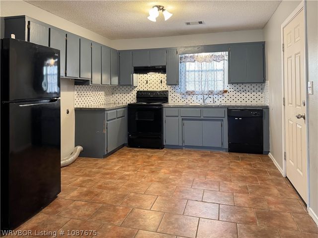 1002 Falconer Street, Charleston, AR 72933