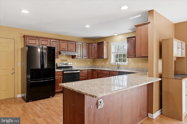 407 DOGWOOD DR, Cross Junction, VA 22625