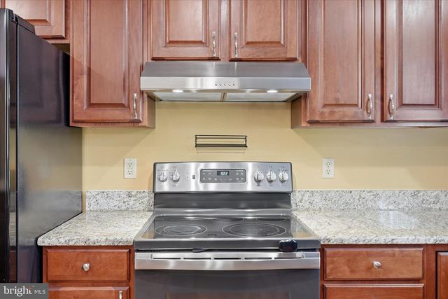 407 DOGWOOD DR, Cross Junction, VA 22625