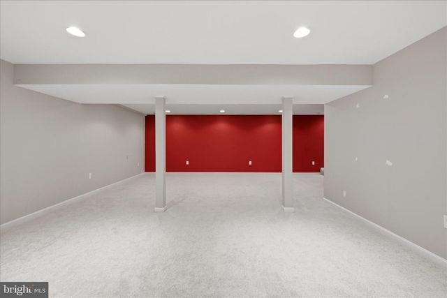 407 DOGWOOD DR, Cross Junction, VA 22625