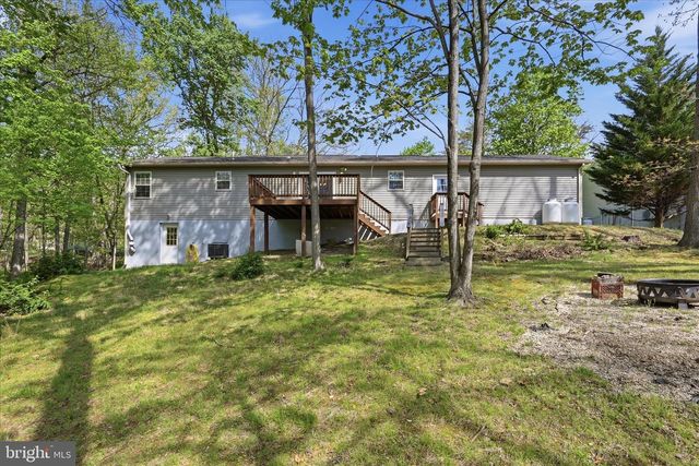 407 DOGWOOD DR, Cross Junction, VA 22625