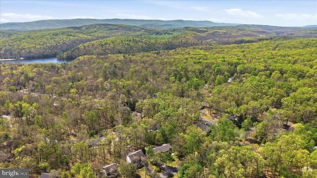 407 DOGWOOD DR, Cross Junction, VA 22625