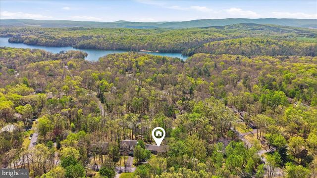 407 DOGWOOD DR, Cross Junction, VA 22625
