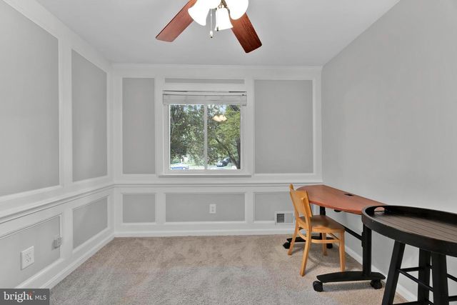 1002 CHARLTON PL, Herndon, VA 20170