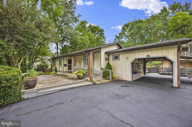 1002 CHARLTON PL, Herndon, VA 20170