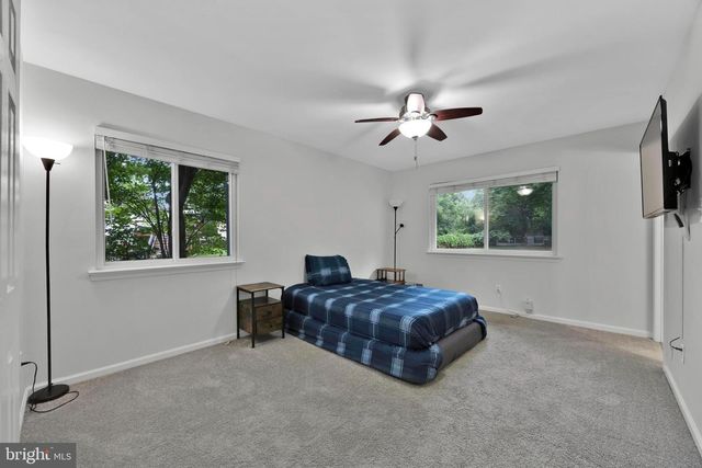 1002 CHARLTON PL, Herndon, VA 20170