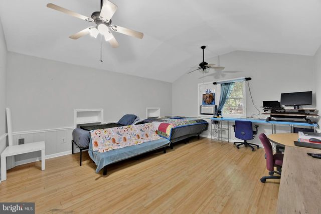 1002 CHARLTON PL, Herndon, VA 20170