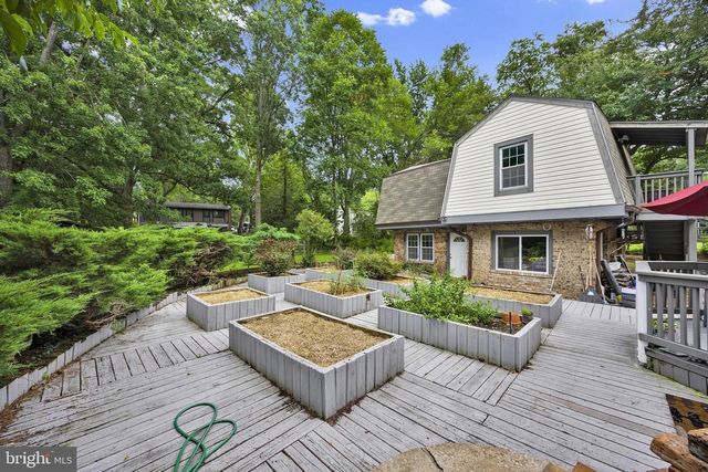 1002 CHARLTON PL, Herndon, VA 20170