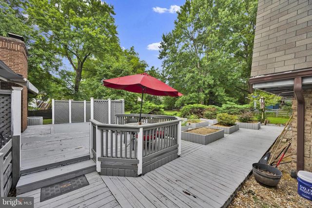 1002 CHARLTON PL, Herndon, VA 20170