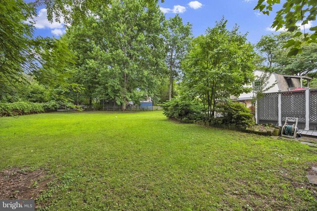 1002 CHARLTON PL, Herndon, VA 20170