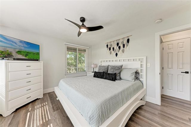 339 SUWANEE AVENUE, Sarasota, FL 34243