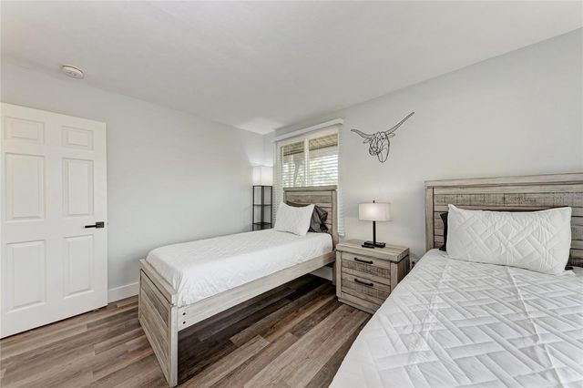 339 SUWANEE AVENUE, Sarasota, FL 34243