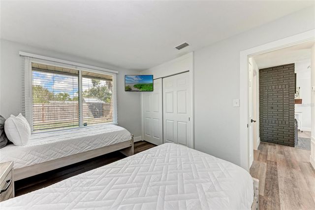 339 SUWANEE AVENUE, Sarasota, FL 34243