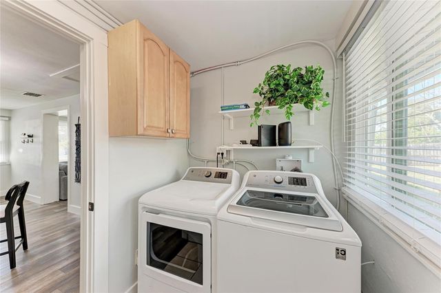 339 SUWANEE AVENUE, Sarasota, FL 34243