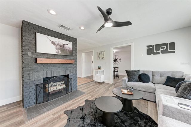 339 SUWANEE AVENUE, Sarasota, FL 34243