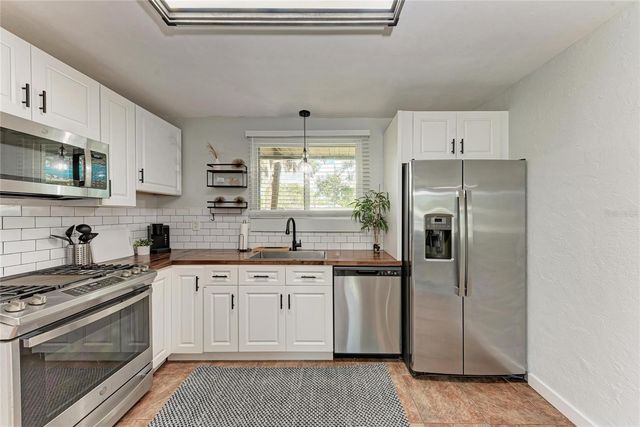 339 SUWANEE AVENUE, Sarasota, FL 34243