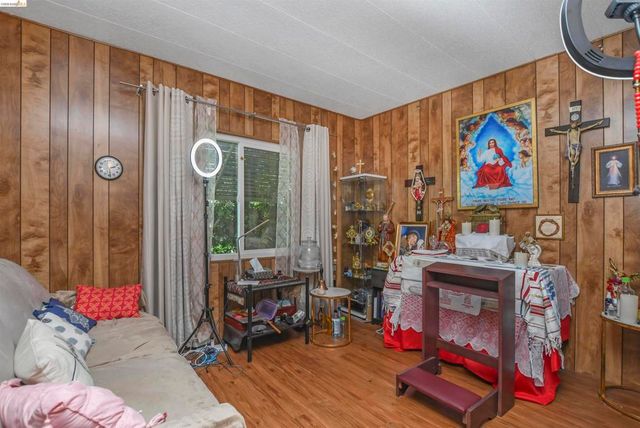 273 Luau Dr, Pittsburg, CA 94565