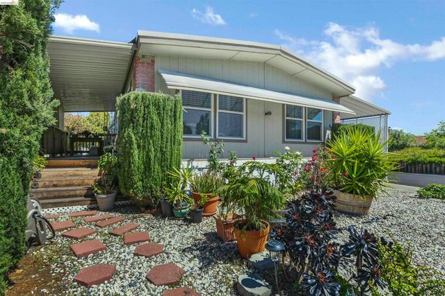 273 Luau Dr, Pittsburg, CA 94565