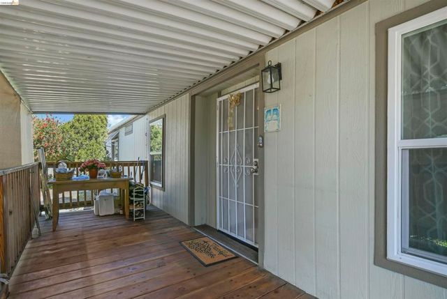 273 Luau Dr, Pittsburg, CA 94565