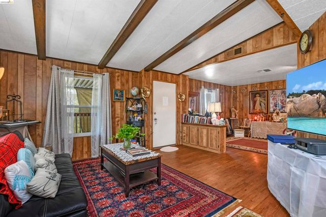 273 Luau Dr, Pittsburg, CA 94565