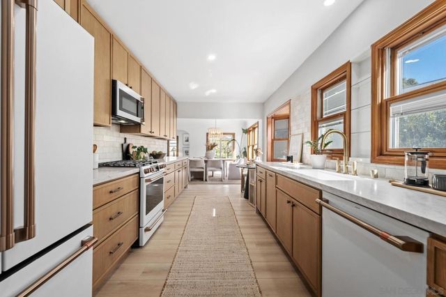 4866 Sussex, San Diego, CA 92116