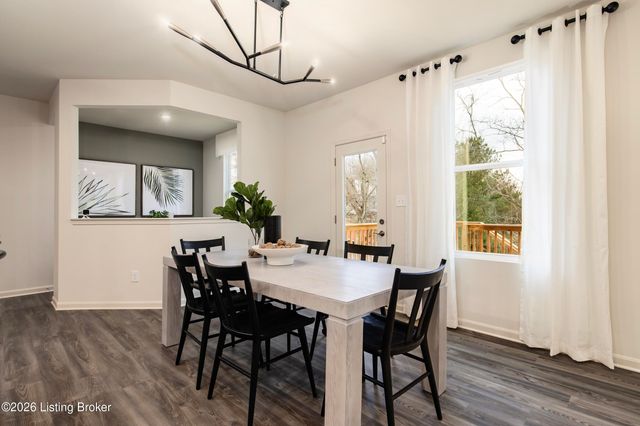 7716 Fair Ln, Louisville, KY 40291