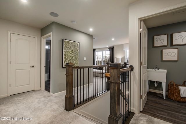 7716 Fair Ln, Louisville, KY 40291