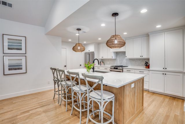 7220 Rustic Valley Drive, Dallas, TX 75248