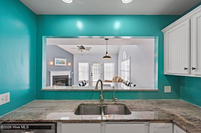 6211 Wrightsville Avenue Apt 119, Wilmington, NC 28403