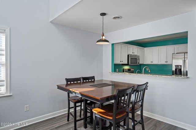 6211 Wrightsville Avenue Apt 119, Wilmington, NC 28403