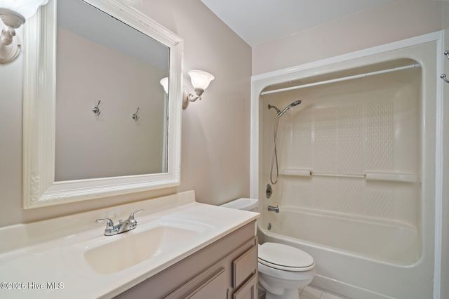 6211 Wrightsville Avenue Apt 119, Wilmington, NC 28403