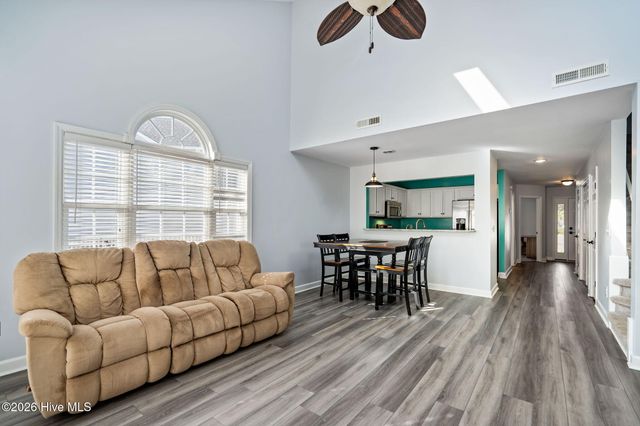 6211 Wrightsville Avenue Apt 119, Wilmington, NC 28403