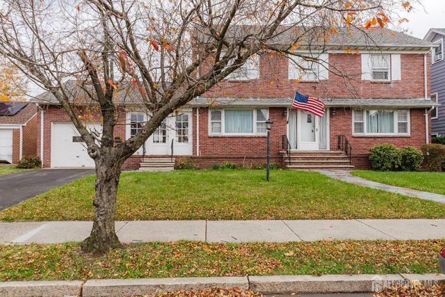 11 Edgeworth Place, New Brunswick, NJ 08901