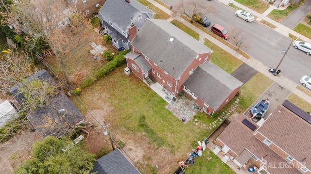 11 Edgeworth Place, New Brunswick, NJ 08901