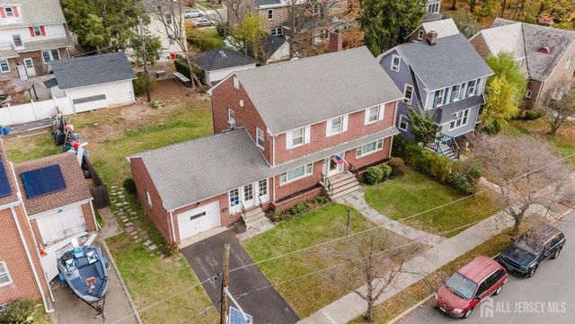 11 Edgeworth Place, New Brunswick, NJ 08901