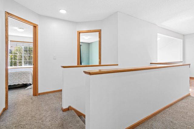 9918 Hamlet Court S, Cottage Grove, MN 55016