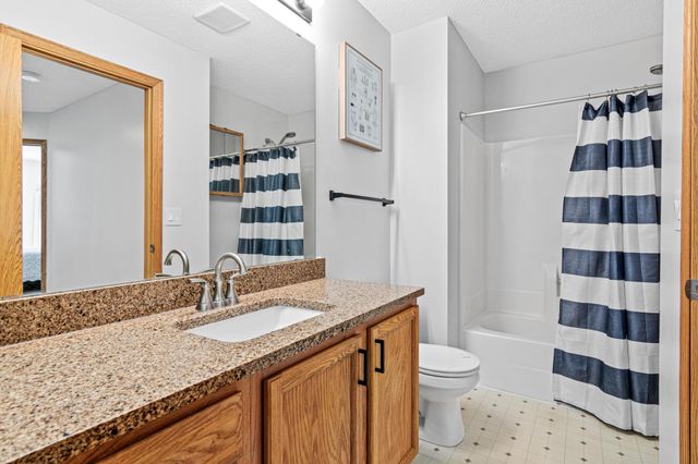 9918 Hamlet Court S, Cottage Grove, MN 55016