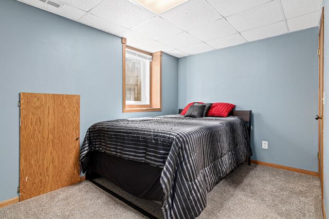 9918 Hamlet Court S, Cottage Grove, MN 55016
