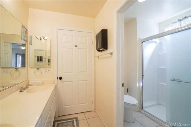 19404 Roscoe, Northridge, CA 91324