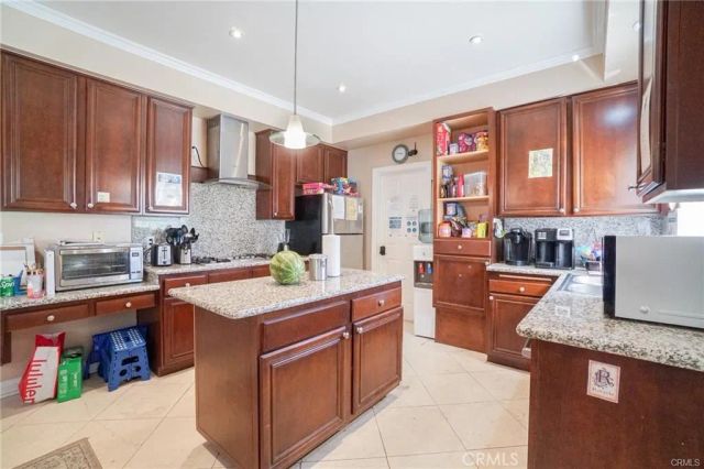 19404 Roscoe, Northridge, CA 91324